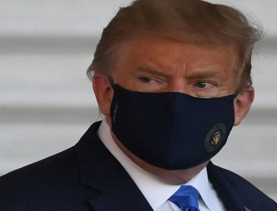 Trump había reaparecido el sábado último en un acto público después de dar positivo en coronavirus el primer día de este mes, y había asegurado desde el balcón de la Casa Blanca que se sentía "estupendamente".