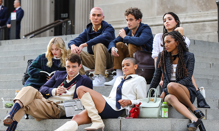 Nueve años después ha vuelto Gossip Girl con nuevos personajes y una trama diferente, y desató una oleada de memes en las redes sociales. Nueve años después ha vuelto Gossip Girl con nuevos personajes y una trama diferente, y desató una oleada de memes en las redes sociales.