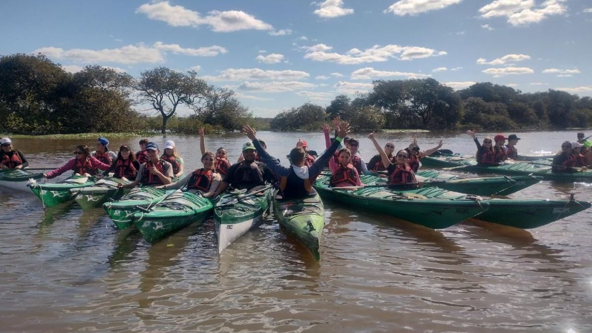 “Kayaks para escuelas” es una de las patas de un proyecto de conservación liderado por la Fundación Banco de Bosques.
