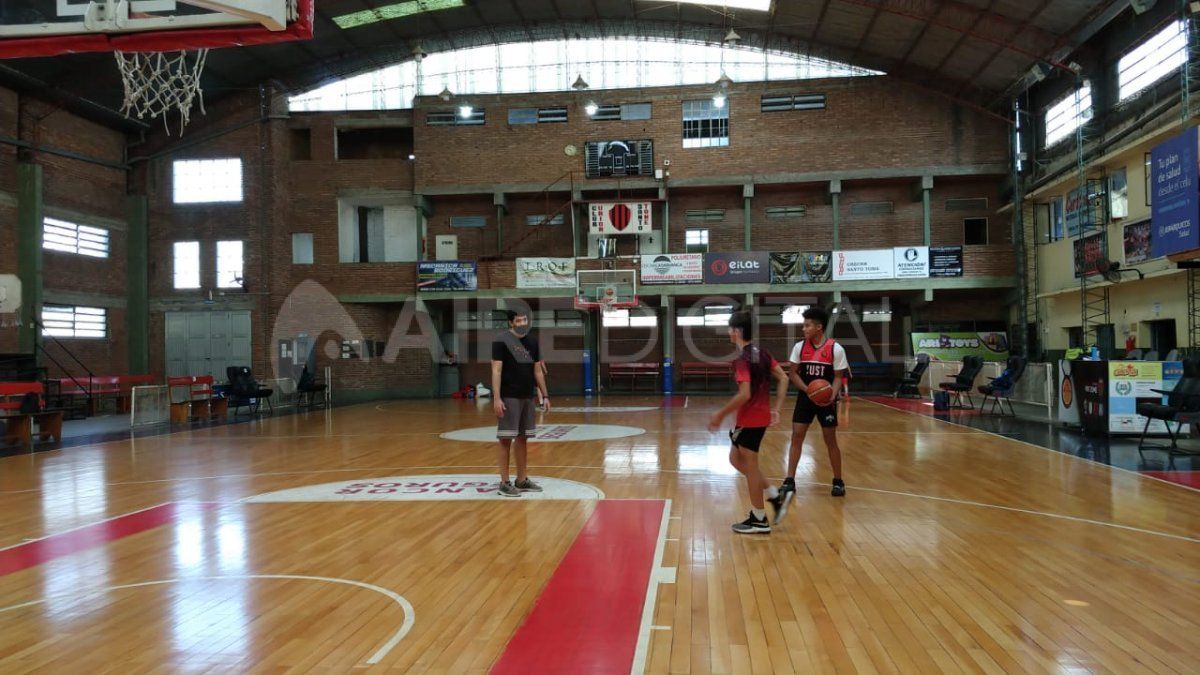 El Club Unión de Santo Tomé espera ayudas de la provincia para seguir funcionando.