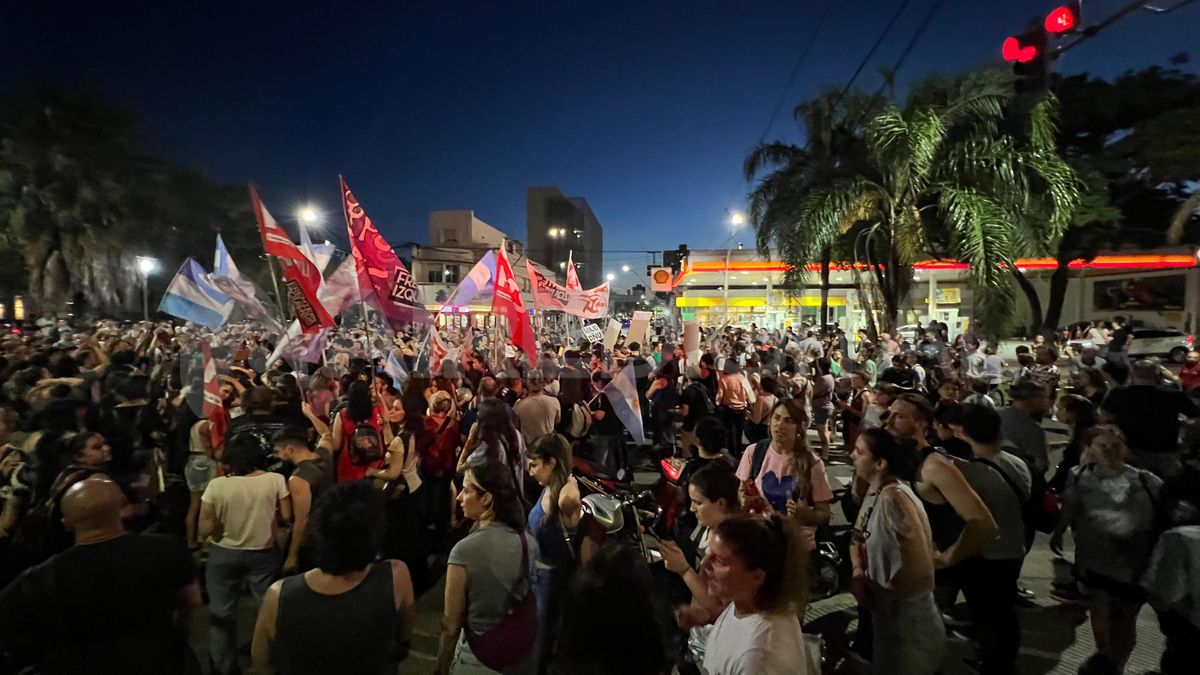 El cacerolazo en la ciudad de Santa Fe provocó cortes de tránsito en Bulevar y Pedro Vittori