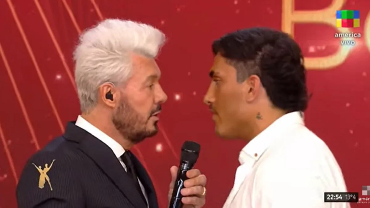 Marcelo Tinelli y Tomás Holder, enfrentados por Gisela en el Bailando 2023. Marcelo Tinelli y Tomás Holder, enfrentados por Gisela en el Bailando 2023.