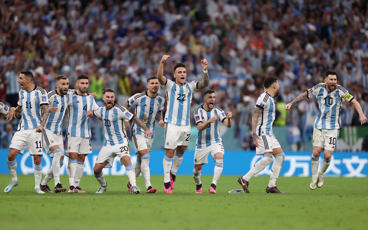 La Selección Argentina tuvo que esperar a los penales para festejar una clasificación que merecía por volumen de juego y chances de gol.