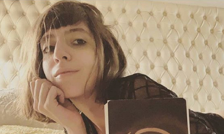 Florencia Kirchner compartió una foto peculiar: Entre el desorden y algo de alcohol Florencia Kirchner compartió una foto peculiar: Entre el desorden y algo de alcohol