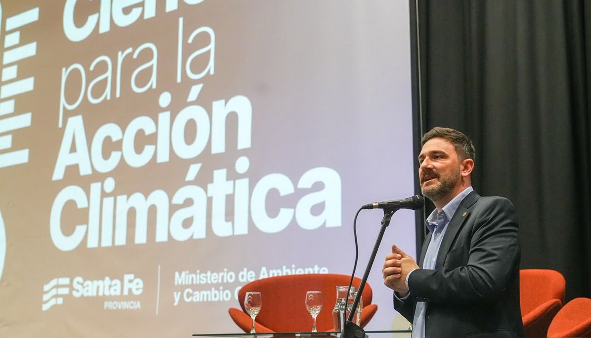 Enrique Estévez, ministro de Ambiente y Cambio Climático de la provincia de Santa Fe. Enrique Estévez, ministro de Ambiente y Cambio Climático de la provincia de Santa Fe.