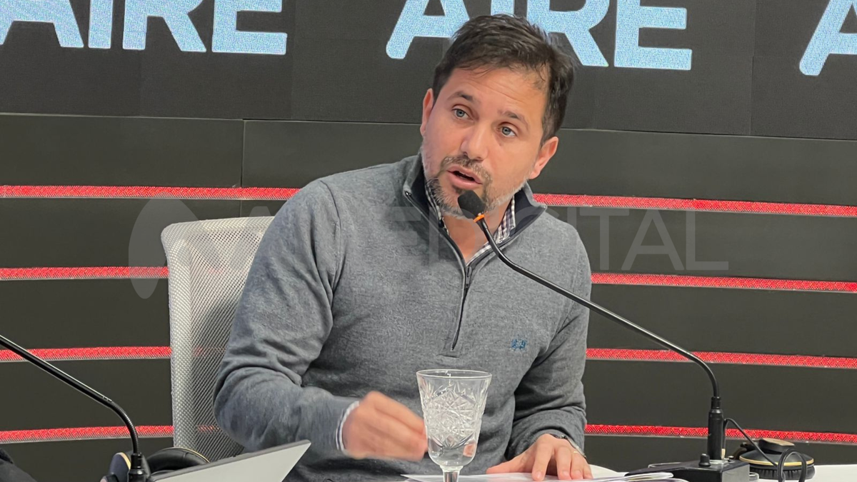 Lucas Simoniello destacó la importancia de la planificación para proyectar la ciudad de Santa Fe.
