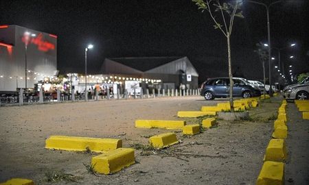 La brutal agresión que sufrió un joven durante el fin de semana en la ruta nacional 168 revivió nuevamente el tema de la seguridad en la noche santafesina. La brutal agresión que sufrió un joven durante el fin de semana en la ruta nacional 168 revivió nuevamente el tema de la seguridad en la noche santafesina.