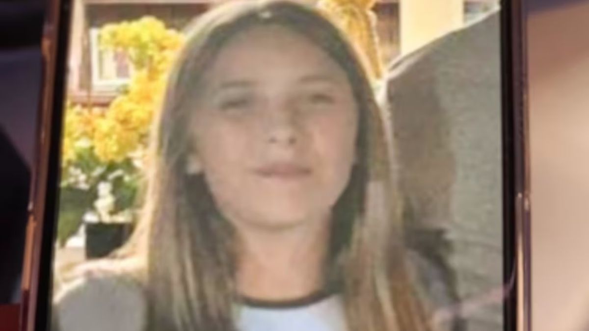 La nena de 12 años fue alcanzada por una bala perdida mientras miraba los fuegos artificiales junto a su familia, minutos después del brindis de Navidad. La nena de 12 años fue alcanzada por una bala perdida mientras miraba los fuegos artificiales junto a su familia, minutos después del brindis de Navidad.