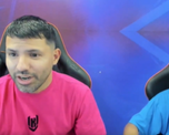 El hermoso gesto del Kun Agüero con un joven rosarino emprendedor. El hermoso gesto del Kun Agüero con un joven rosarino emprendedor.