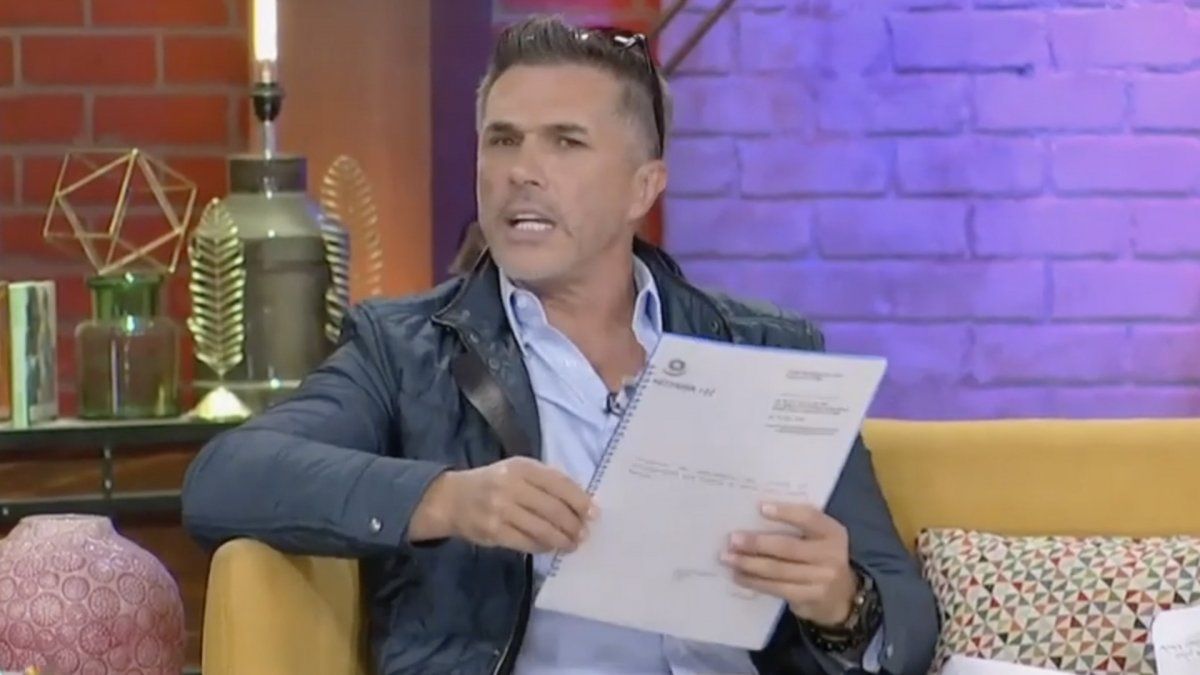 Sergio Mayer visitó "De Primera Mano" y se cruzó con Gustavo Adolfo Infante.