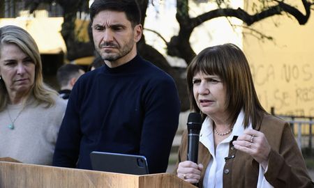 La candidata a presidente de la Nación de Juntos por el Cambio (JxC), Patricia Bullrich, adelantó parte de su plan para pacificar a Rosario y toda la provincia de Santa Fe. La candidata a presidente de la Nación de Juntos por el Cambio (JxC), Patricia Bullrich, adelantó parte de su plan para pacificar a Rosario y toda la provincia de Santa Fe.
