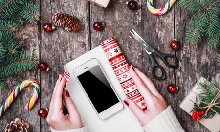 el regalo perfecto: cuanto cuesta un celular de gama media para regalar en navidad el regalo perfecto: cuanto cuesta un celular de gama media para regalar en navidad
