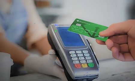 El descuento es válido para compras realizadas con tarjeta El descuento es válido para compras realizadas con tarjeta