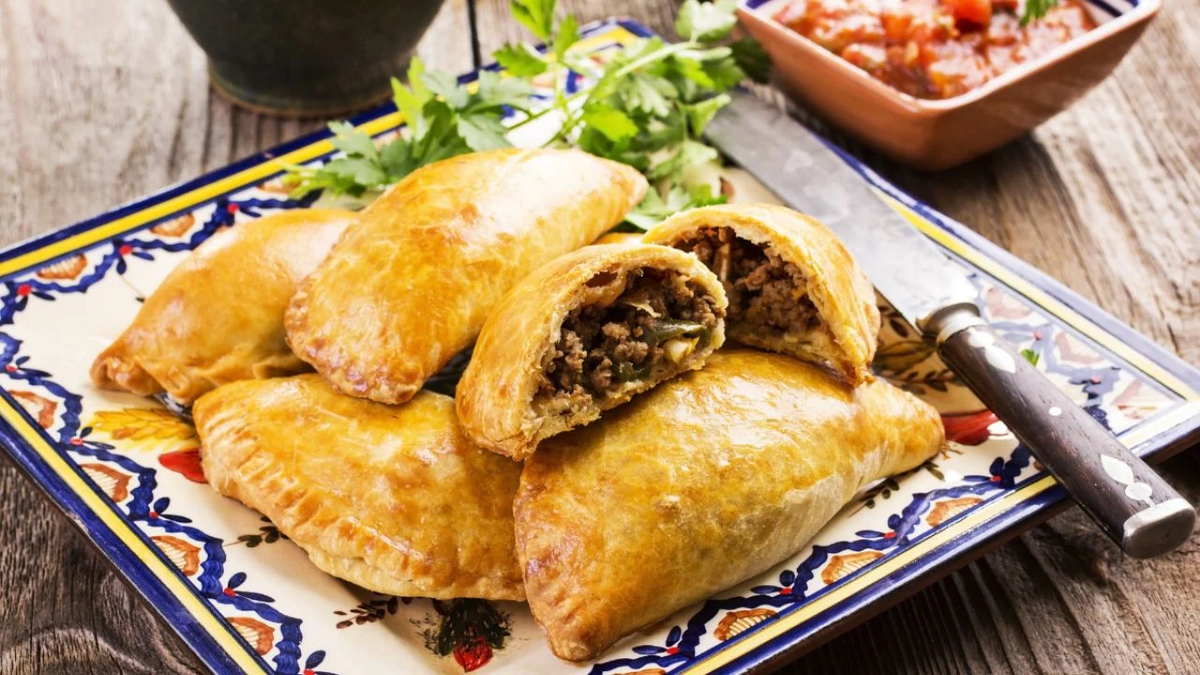 Las empanadas de carne son una excelente opción para hacer y sorprender a tu familia. Las empanadas de carne son una excelente opción para hacer y sorprender a tu familia.