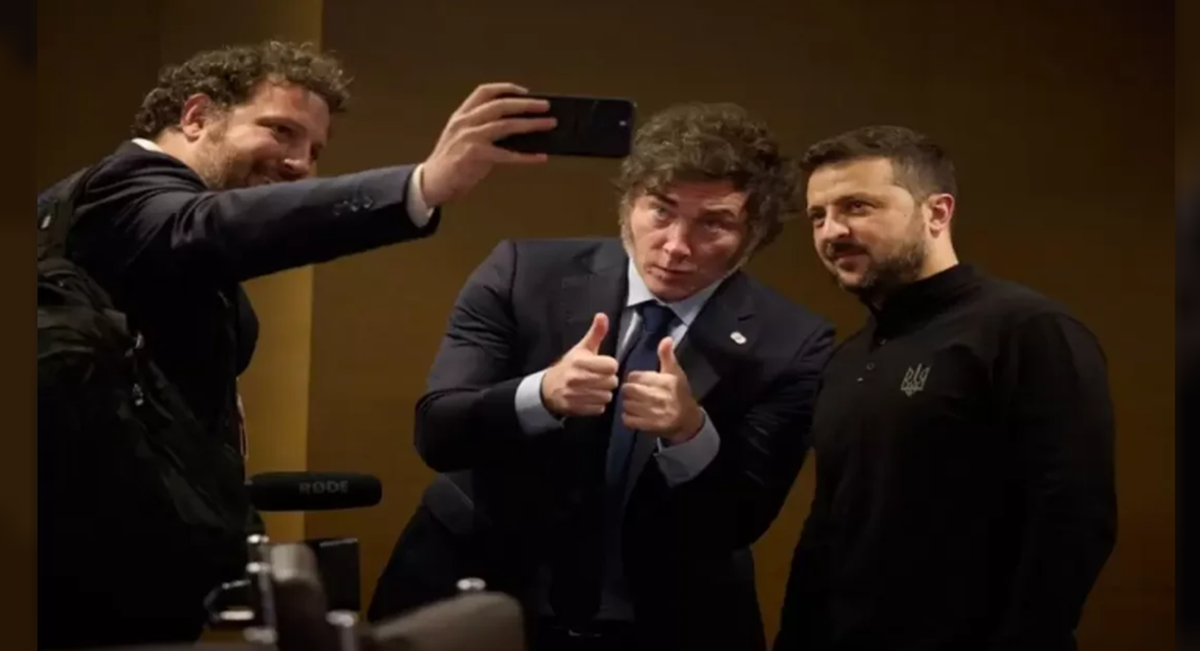 Milei y Zelensky durante el encuentro que ambos mandatarios tuvieron en Suiza.
