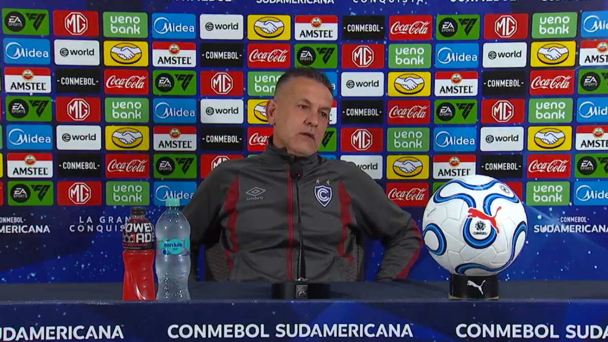 Melgarejo en conferencia de prensa. Copa Sudamericana. Melgarejo en conferencia de prensa. Copa Sudamericana.