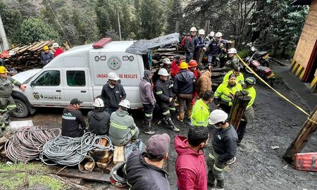 Al menos once personas murieron y continúa la búsqueda de diez desaparecidos. Al menos once personas murieron y continúa la búsqueda de diez desaparecidos.