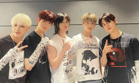 El grupo de Kpop, TXT, compartió con MOA, sus fanáticos, un nuevo tema musical para celebrar la Navidad. El grupo de Kpop, TXT, compartió con MOA, sus fanáticos, un nuevo tema musical para celebrar la Navidad.