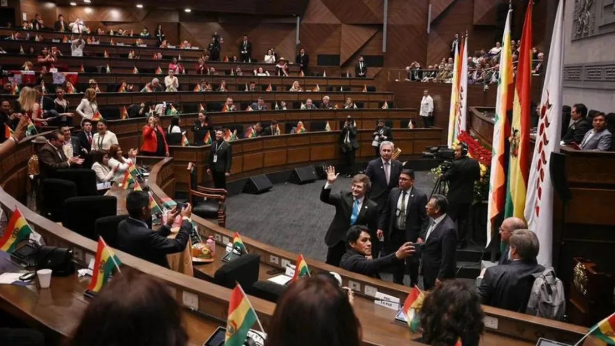 Luego de su paso por los Estados Unidos, el presidente Javier Milei estuvo en la ceremonia junto a su hermana Karina y el canciller Pablo Quirno.