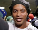 Ronaldinho anunció que dio positivo de coronavirus pero que está bien y asintomático. Ronaldinho anunció que dio positivo de coronavirus pero que está bien y asintomático.