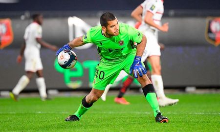 Walter Benítez debutará a sus 31 años como arquero de la Selección Argentina esta noche ante Costa Rica. Walter Benítez debutará a sus 31 años como arquero de la Selección Argentina esta noche ante Costa Rica.