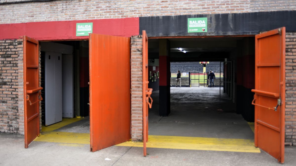 Sanción a Colón: así será el ingreso de los hinchas que iban a la tribuna Norte del Brigadier López