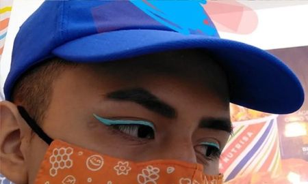 Denunció a sus empleadores por no permitirle usar maquillaje en el trabajo y su reclamo se hizo viral Denunció a sus empleadores por no permitirle usar maquillaje en el trabajo y su reclamo se hizo viral