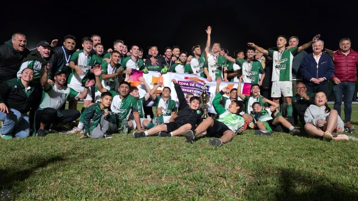 El evento reunió a una importante cantidad de público de los 4 equipos participantes.