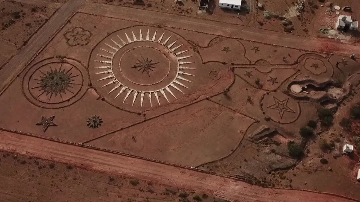 La estrella de la Esperanza posee 36 puntas y tiene 48 metros de diámetro.