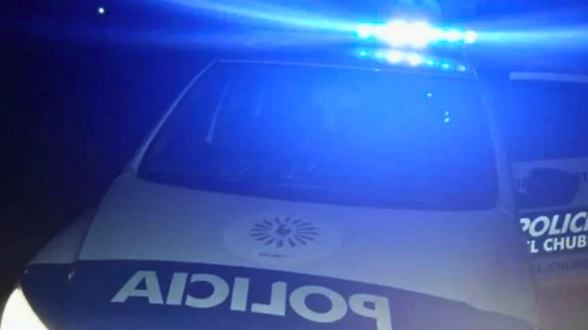 Tras suceder el episodio, los vecinos dieron aviso a la Policía. Tras suceder el episodio, los vecinos dieron aviso a la Policía.