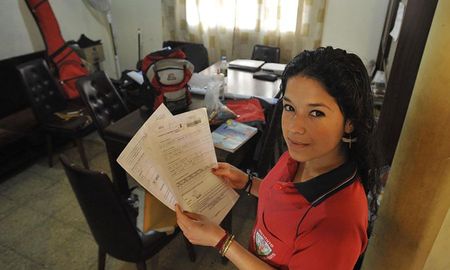 Yohana, la nena que vivía bajo un puente: hoy estudia derecho, trabaja en tribunales y será mamá
