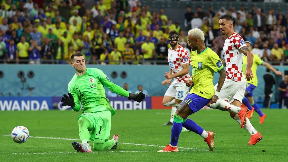 Con 27 años, el arquero Dominic Livakovic brilló ante Brasil por los cuartos de final del Mundial de Qatar 2022.