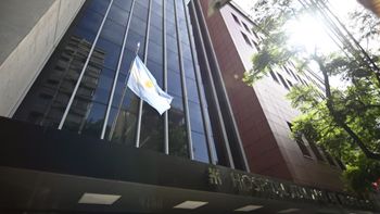 Murió un anestesiólogo por sobredosis y apuntan a un circuito de robo de fármacos en el Hospital Italiano