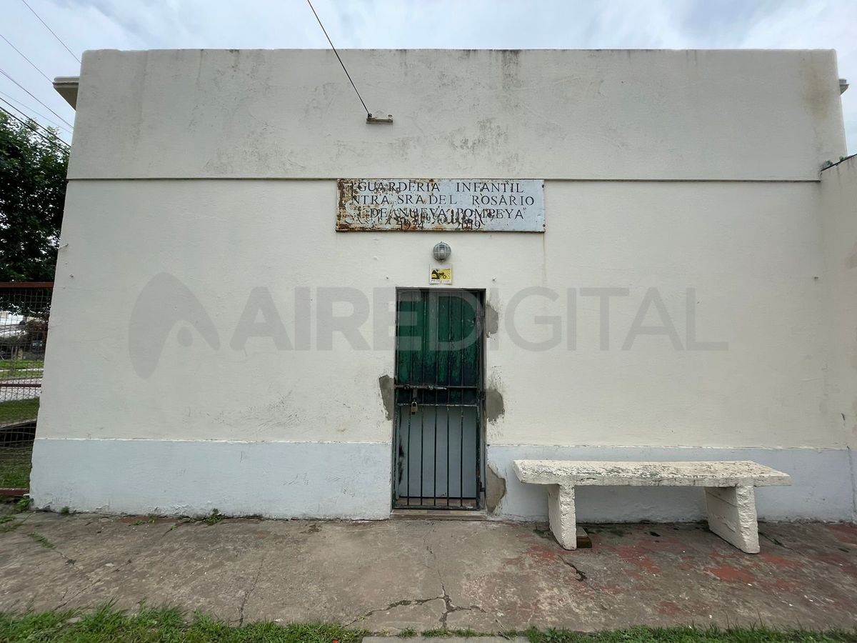 Delincuentes se llevaron un televisor y una heladera de la parroquia Nuestra Señora del Rosario.