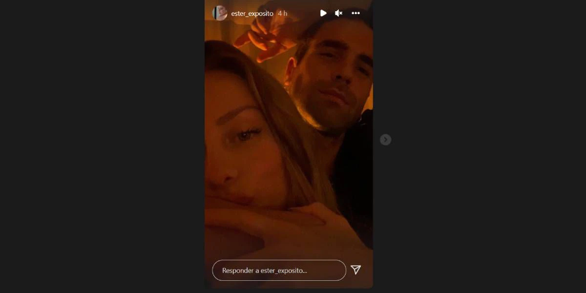 Ester Expósito publicó una foto y desmintió los rumores de separación con Nicolás Furtado.