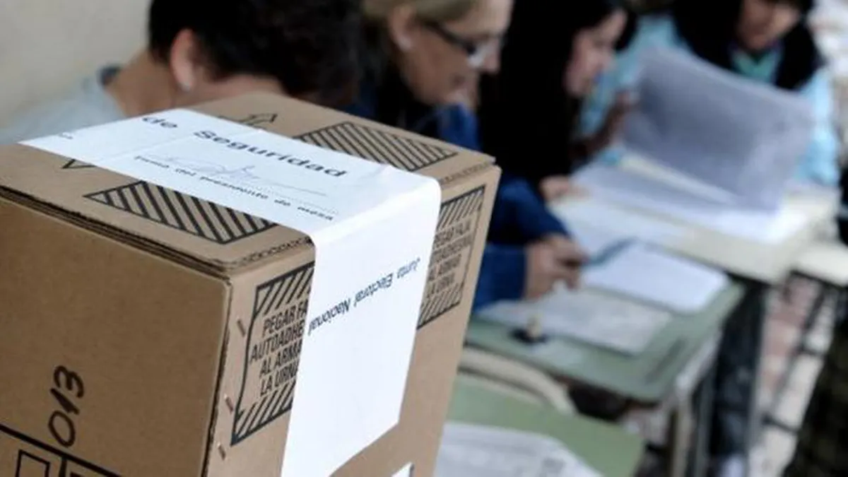 Para ocupar el cargo de autoridad de mesa se deben cumplir ciertos requisitos.