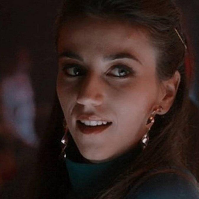 Claudia Salas | Rebeka