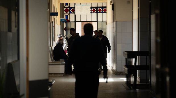 Hospital Cullen: un preso internado tras ser apuñalado