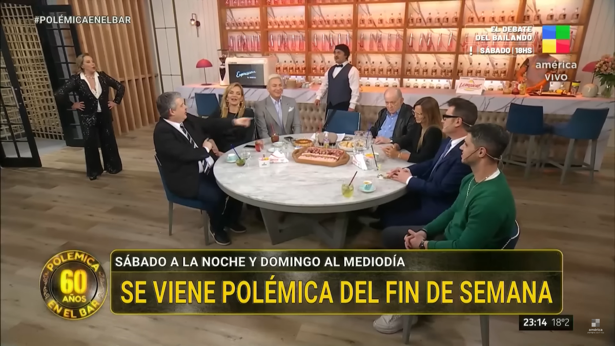 Marcela Tinayre se enojó con Marcelo Tinelli. Marcela Tinayre se enojó con Marcelo Tinelli.