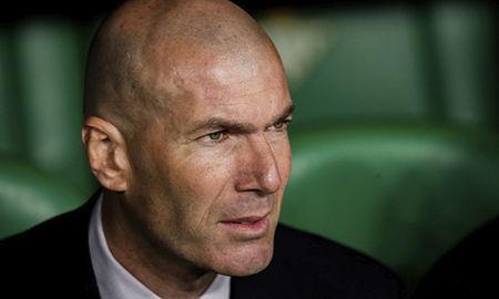 Zinedine Zidane se cansó de las acusaciones hacia el Real Madrid y bancó a su equipo ante los medios. Zinedine Zidane se cansó de las acusaciones hacia el Real Madrid y bancó a su equipo ante los medios.
