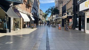 Crecen los locales vacíos en Santa Fe y comerciantes advierten por la crisis del sector