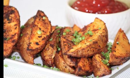 La mejor forma para que las papas no se peguen al horno: la receta que no falla La mejor forma para que las papas no se peguen al horno: la receta que no falla