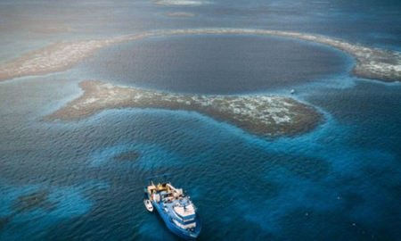 El Gran agujero azul, el lugar más profundo del planeta. El Gran agujero azul, el lugar más profundo del planeta.