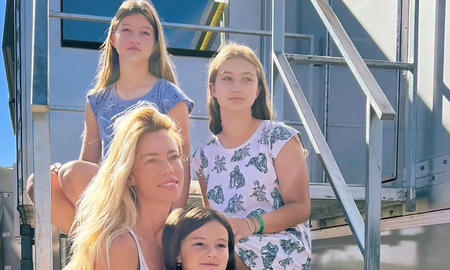 Nicole Neumann ya se encuentra en la Argentina tras su viaje por Europa con Manuel Urcera y al fin se volvió a reunir con sus hijas. Nicole Neumann ya se encuentra en la Argentina tras su viaje por Europa con Manuel Urcera y al fin se volvió a reunir con sus hijas.