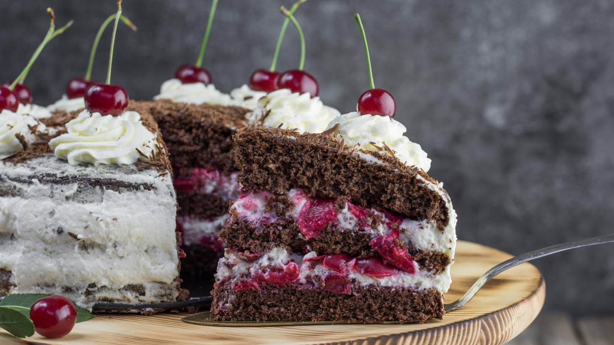Cómo hacer selva negra: la receta sencilla y deliciosa para preparar en casa