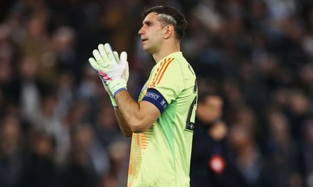 Aston Villa ganó 3 a 2 ante PSG, pero quedó eliminado por un global de 5-4 en los cuartos de final de champions league. Aston Villa ganó 3 a 2 ante PSG, pero quedó eliminado por un global de 5-4 en los cuartos de final de champions league.