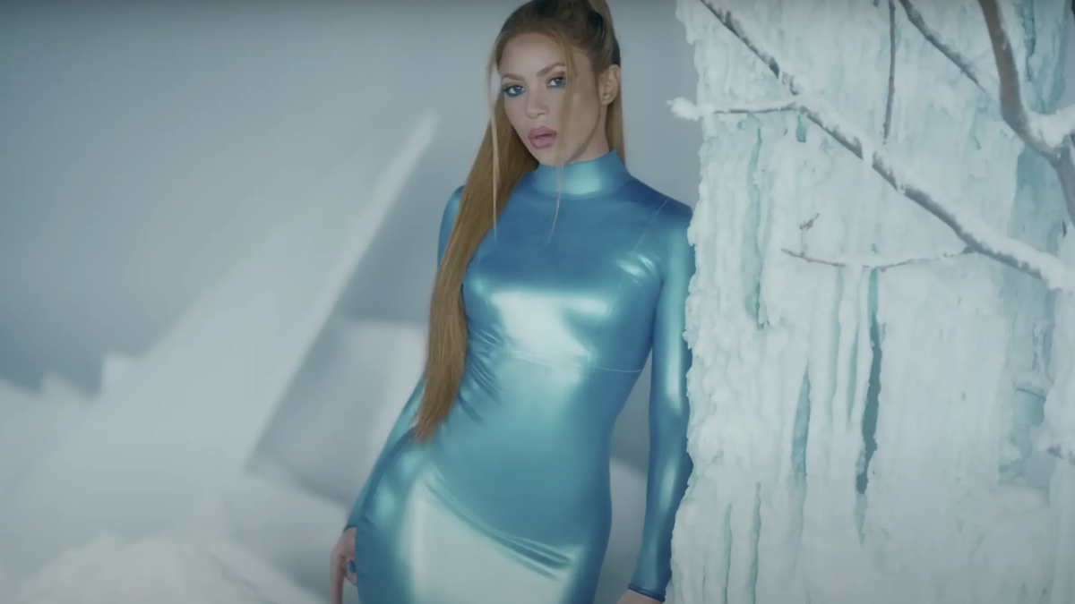 Shakira se la jugó al lucir un vestido de látex que marcó sus curvas como nunca