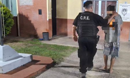 Aunque ninguno de los involucrados quiso hacer la denuncia, el agresor se negó a retirarse y fue aprehendido por la policía. Aunque ninguno de los involucrados quiso hacer la denuncia, el agresor se negó a retirarse y fue aprehendido por la policía.