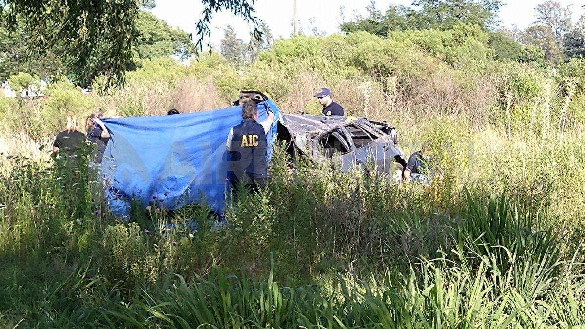 Peritos de la Agencia de Investigación Criminal realizaron las tareas de rigor en el lugar.&nbsp;