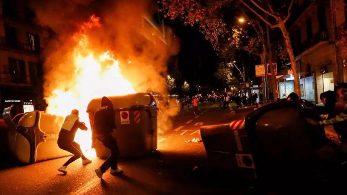 toque de queda en barcelona